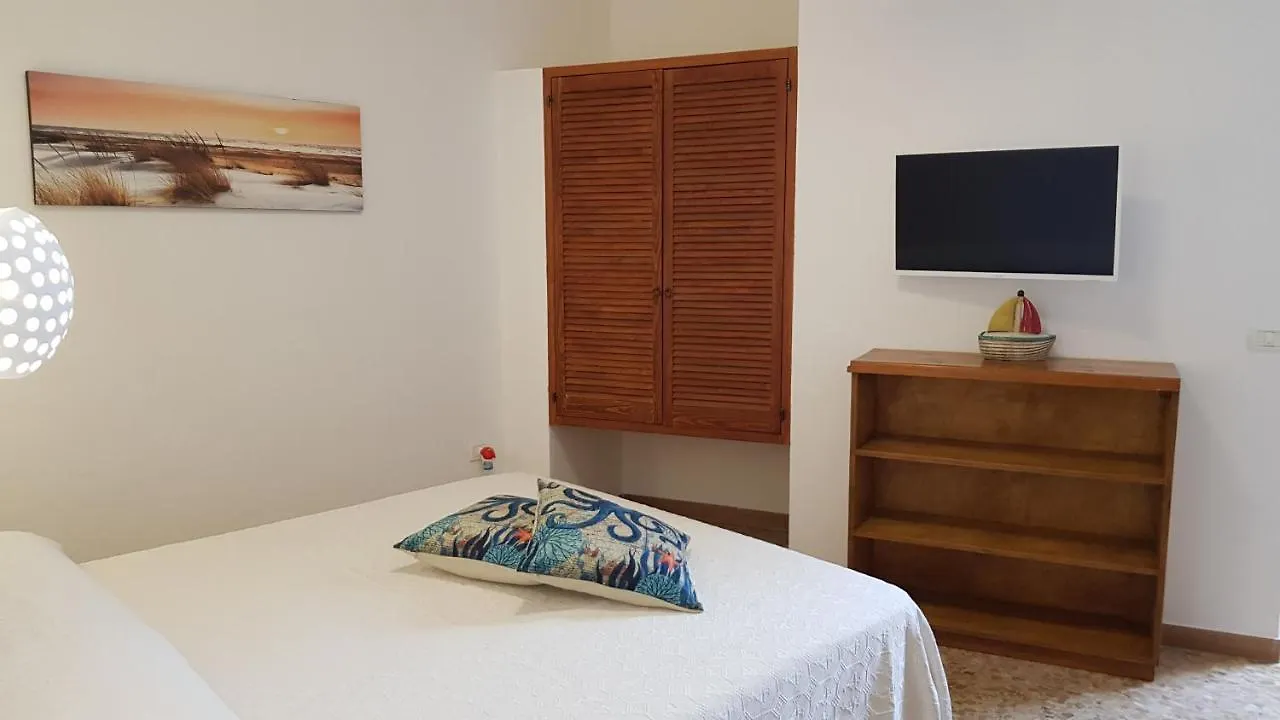 Apartment Ferienwohnung Campo Base La Maddalena  Italien