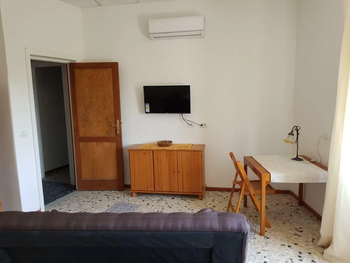 Ferienwohnung Campo Base La Maddalena  0*, La Maddalena (Sassari)
