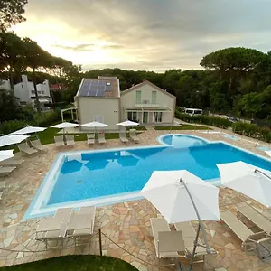  Apartment Le Dune Verdi Italien