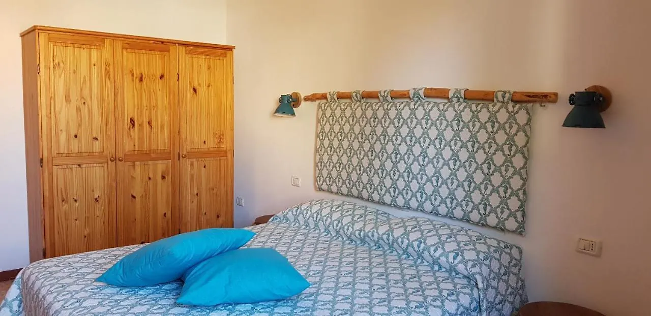 Campo Base Apartment La Maddalena