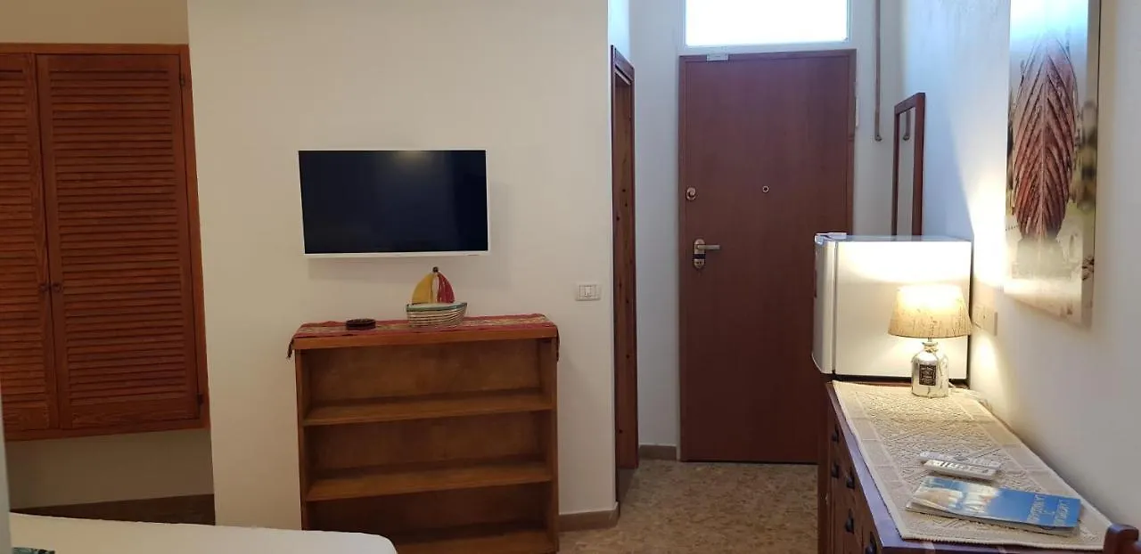 Campo Base Apartment La Maddalena